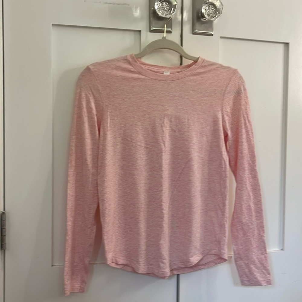 Lululemon long sleeve in size 2!!